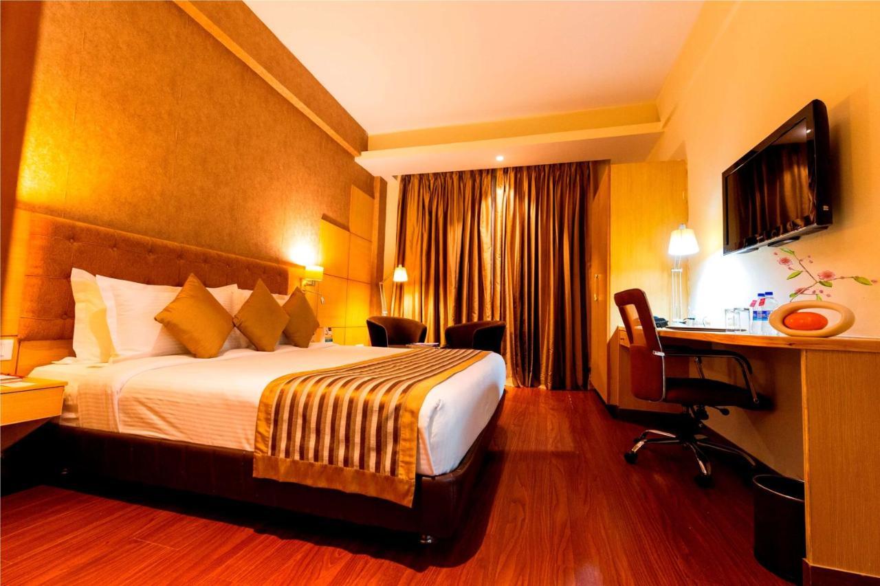Ramada Neemrana Otel Dış mekan fotoğraf