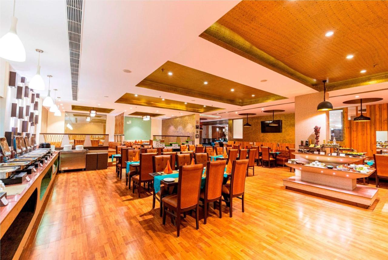 Ramada Neemrana Otel Dış mekan fotoğraf