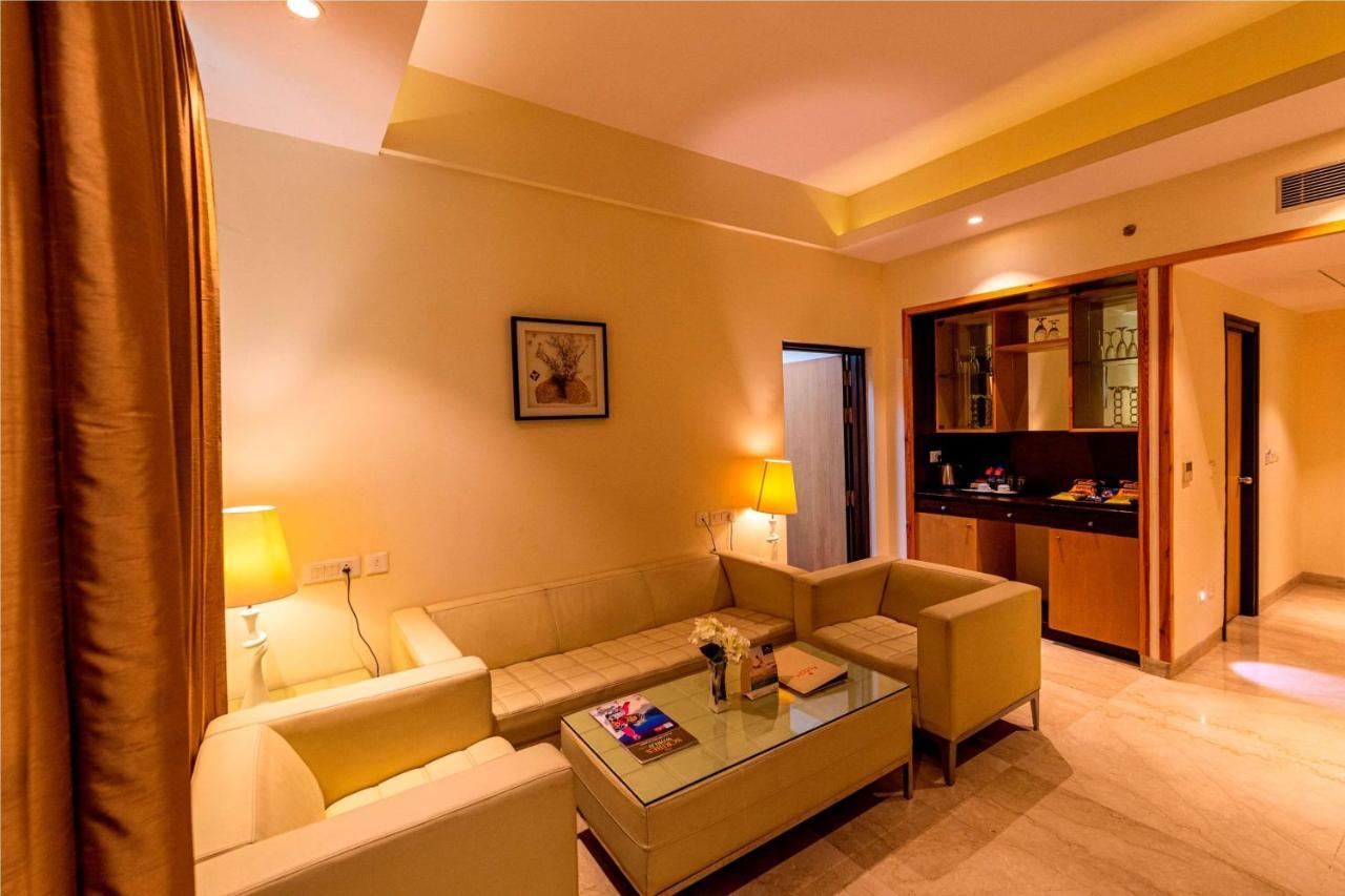 Ramada Neemrana Otel Dış mekan fotoğraf