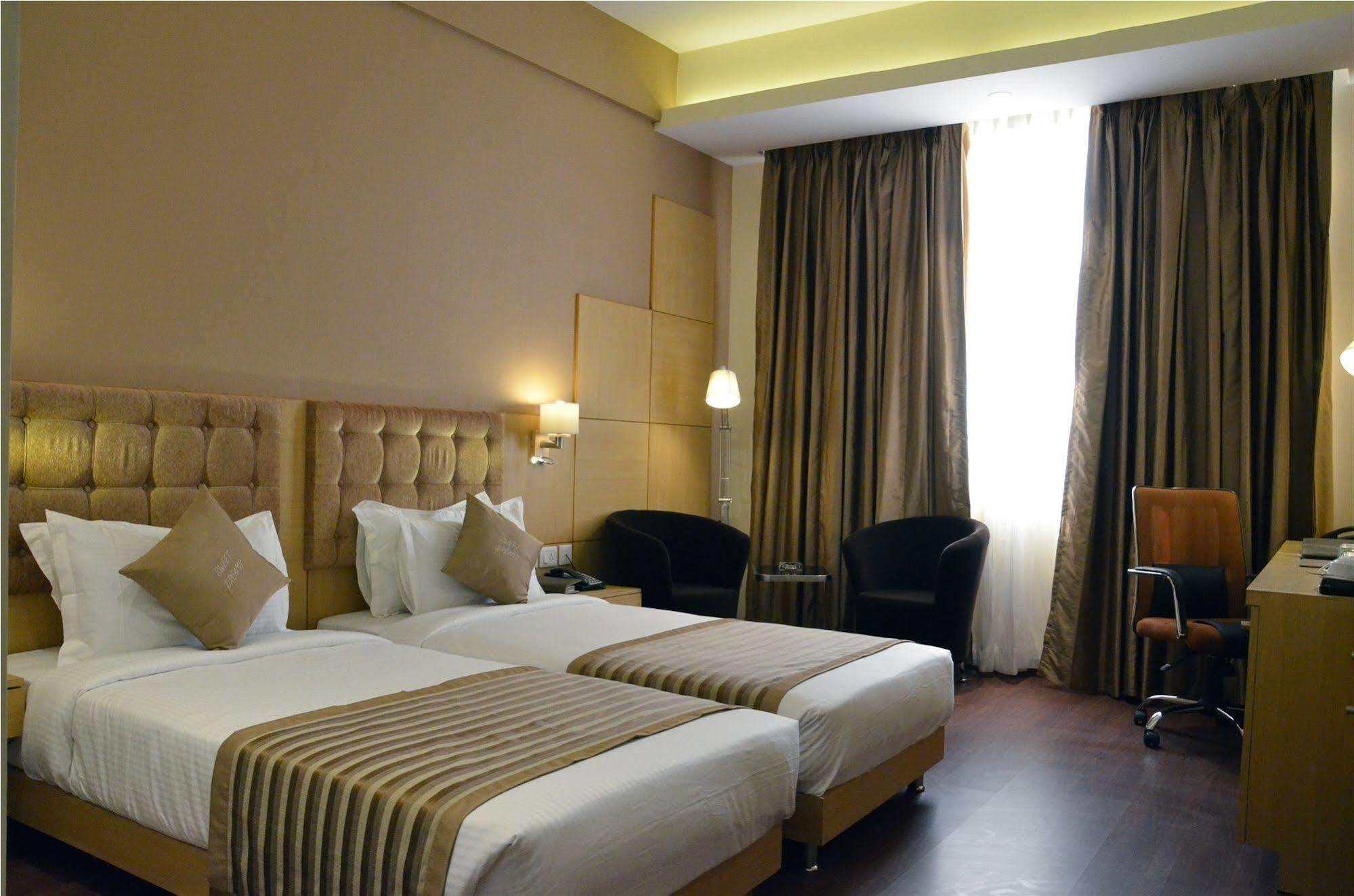 Ramada Neemrana Otel Dış mekan fotoğraf