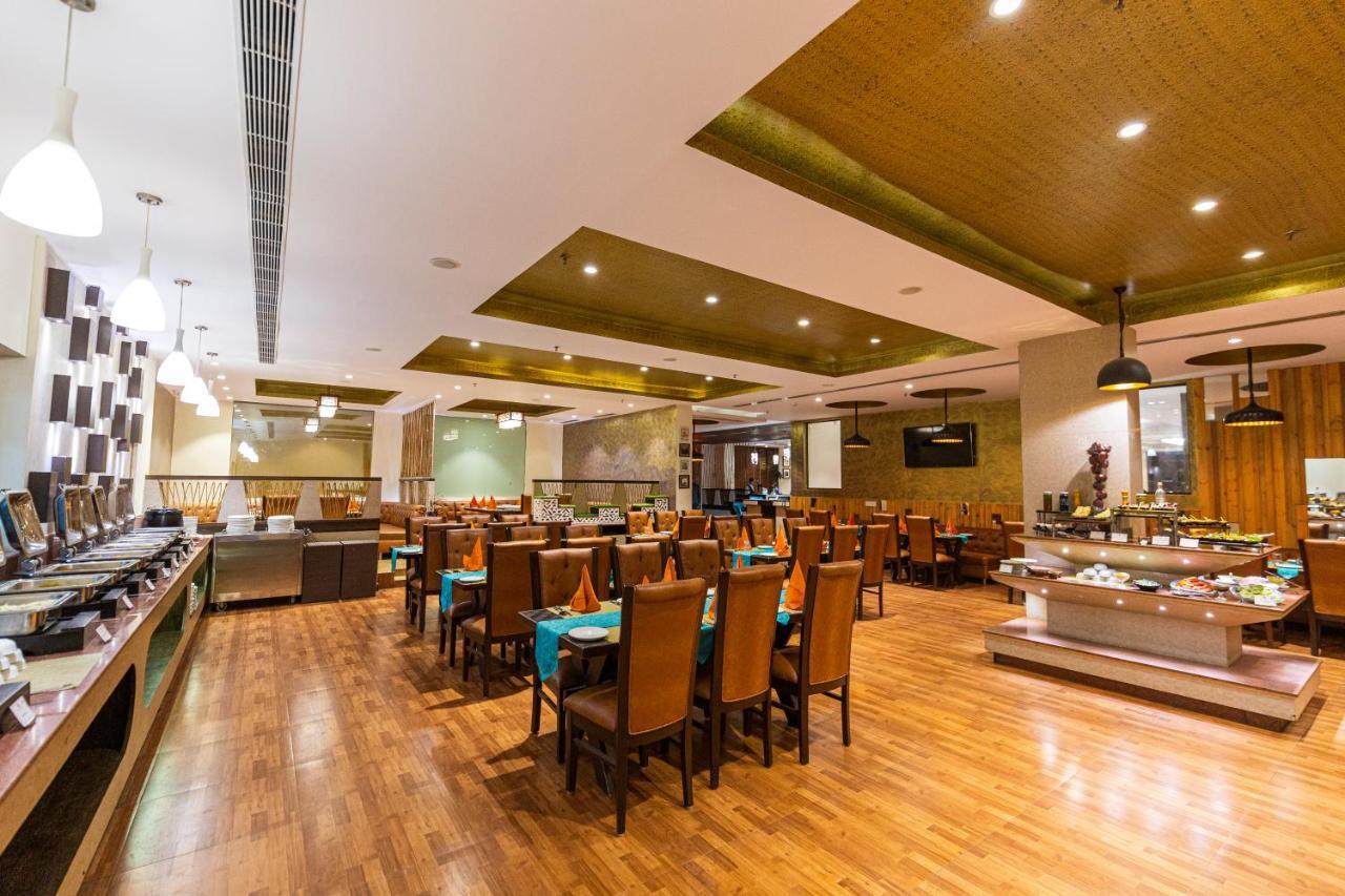 Ramada Neemrana Otel Dış mekan fotoğraf