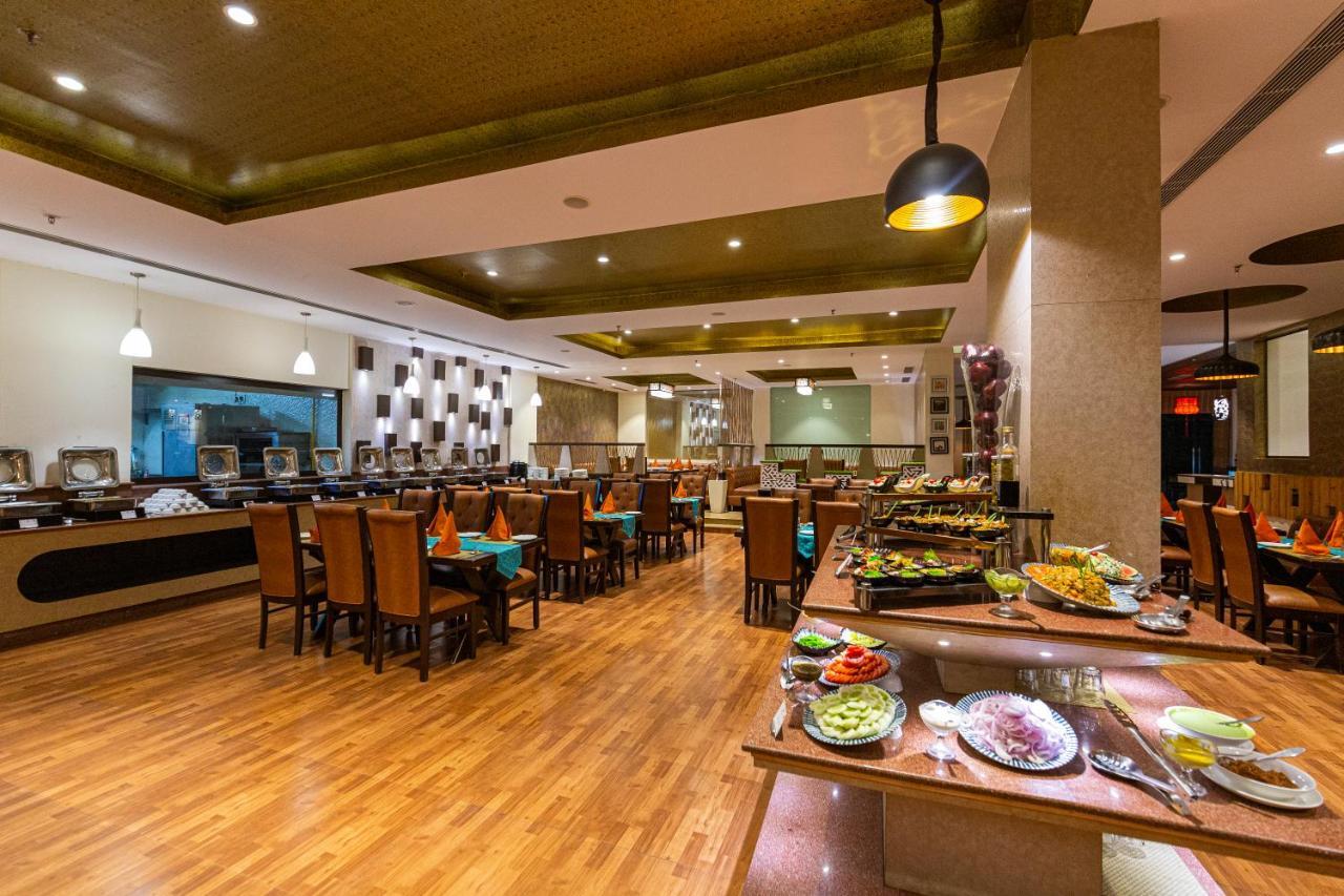 Ramada Neemrana Otel Dış mekan fotoğraf