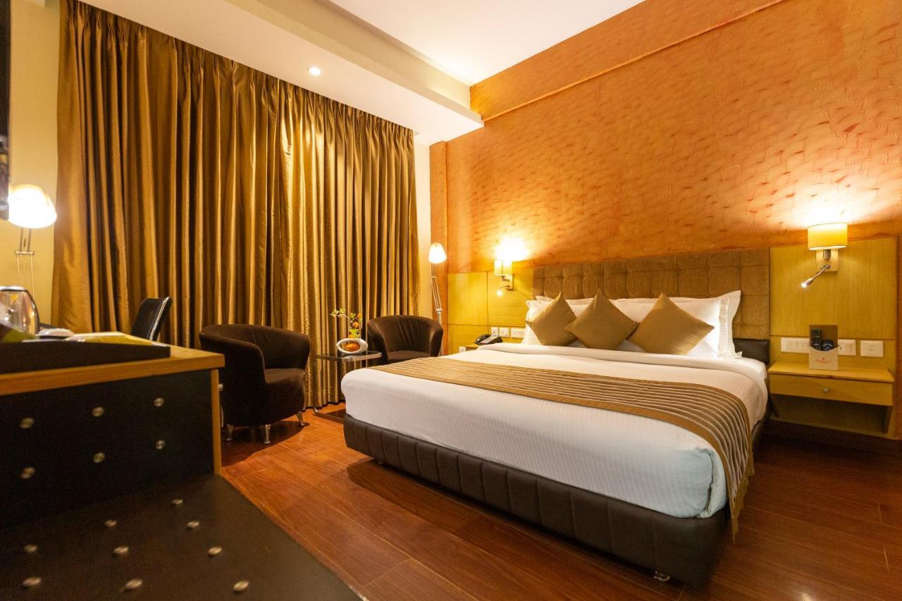 Ramada Neemrana Otel Dış mekan fotoğraf