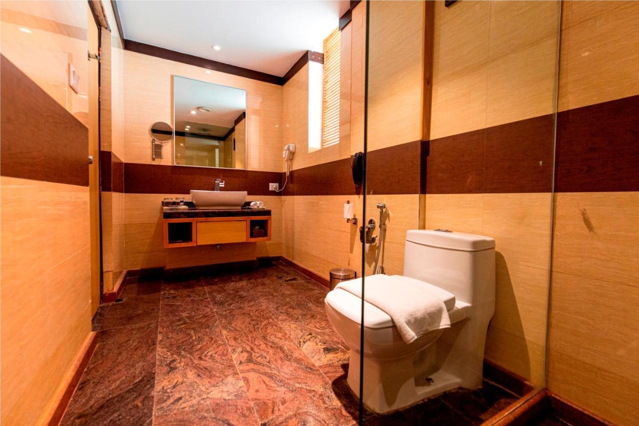 Ramada Neemrana Otel Dış mekan fotoğraf