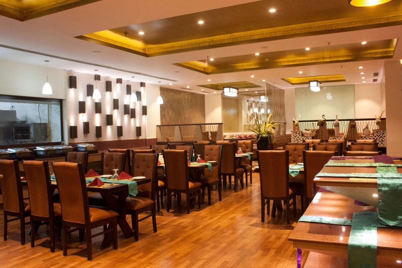Ramada Neemrana Otel Dış mekan fotoğraf