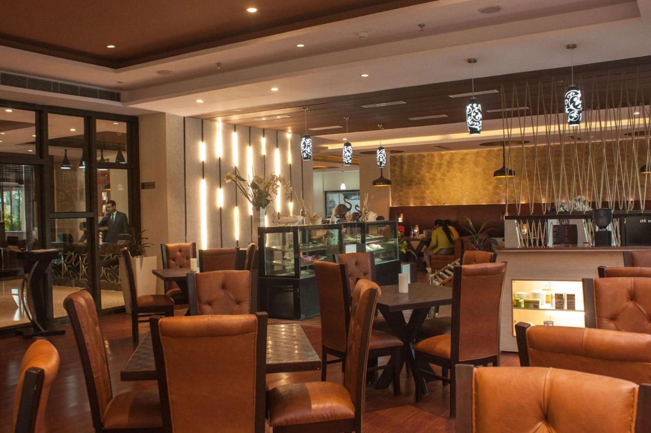 Ramada Neemrana Otel Dış mekan fotoğraf